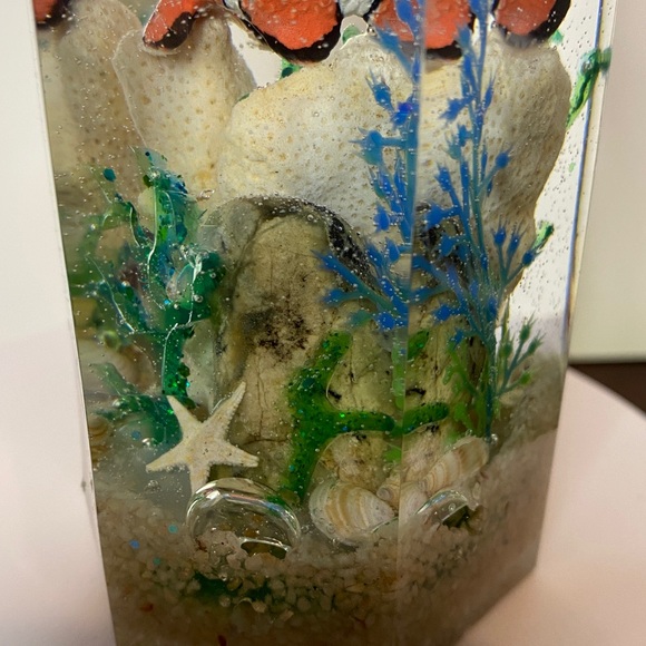 Clownfish Crystal Tower Decor - Handmade with Resin - Picture 5 of 5